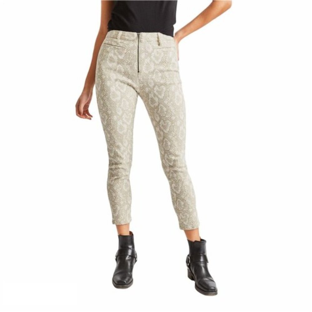 Brixton Cropped Pants in Cream Snake Print NWT
